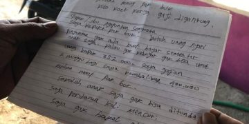Seorang pencuri di Mojokerto meninggalkan surat permintaan maaf setelah mencuri uang toko. Ia mengaku terdesak biaya sekolah anak.