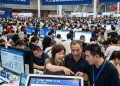 Orang tua di China mulai memanfaatkan AI untuk memilih jurusan kuliah anak. Simak bagaimana chatbot membantu proses yang sebelumnya mengandalkan konsultan pendidikan.
