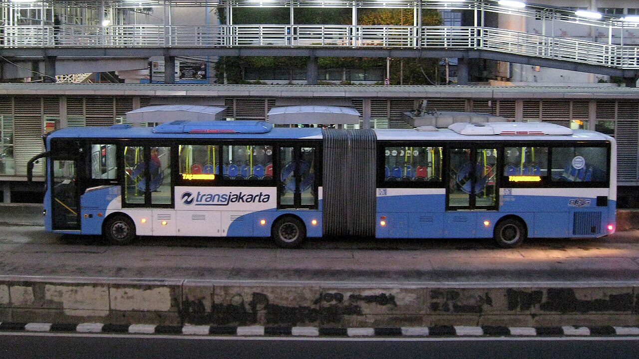 Skema Langganan TransJakarta Diusulkan, Tarif Bulanan Dinilai Lebih Hemat untuk Pekerja