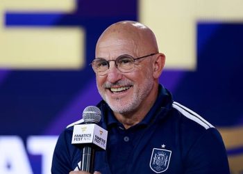 Pelatih Spanyol Luis de la Fuente menegaskan Argentina akan bermain sportif pada final Piala Dunia 2026. Simak komentar dan statistik kedua tim.