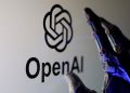 Apple menggugat OpenAI atas dugaan pencurian rahasia dagang terkait pengembangan perangkat keras. OpenAI membantah seluruh tuduhan tersebut.