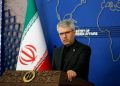 Iran mengecam serangan Amerika Serikat di dekat rumah sakit kanker anak di Ahvaz. Ratusan pasien dievakuasi dan Teheran menyebut insiden itu sebagai kejahatan perang.