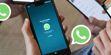 WhatsApp menghadirkan fitur Switch Account yang memungkinkan pengguna memakai dua akun dalam satu ponsel tanpa aplikasi tambahan. Begini cara mengaktifkannya.