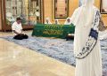 Rachmat Gobel akan dimakamkan di TMP Kalibata Jakarta Selatan setelah Salat Jumat. Simak kronologi, keputusan keluarga, dan perjalanan kariernya.