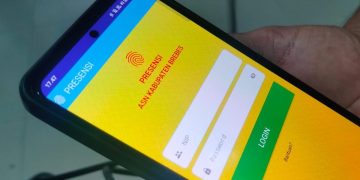 Polisi mengungkap kasus aplikasi absen fiktif ASN di Brebes. Tarif aktivasi hanya Rp 250 ribu per tahun dan diduga digunakan sekitar 3.000 ASN.