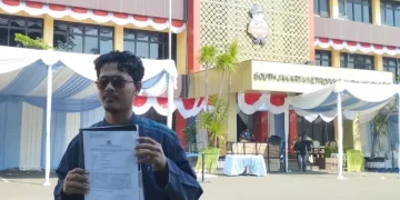 Dugaan penipuan berkedok pengurusan fatwa halal kripto dilaporkan ke Polda Metro Jaya. Korban mengaku mengalami kerugian hingga Rp1,8 miliar.