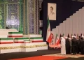 Iran membacakan ayat Al Quran berbeda kepada delegasi asing dalam pemakaman Ayatollah Ali Khamenei. Simak makna simbolis di balik setiap ayat.