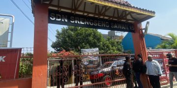 Polisi mengaku telah mengantongi identitas pengirim ancaman bom ke SDN Srengseng Sawah 15 di Jagakarsa. Proses penyelidikan masih terus berlangsung.