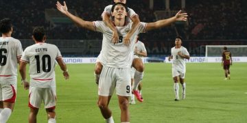 Timnas Indonesia mengalahkan Kamboja 5-1 pada laga pembuka Piala AFF 2026. Simak statistik, rekor, dan fakta menarik di balik kemenangan Garuda.