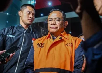 KPK mengungkap biaya politik yang tinggi menjadi salah satu penyebab banyak kepala daerah terjerat korupsi. Simak faktor dan solusi yang diusulkan.
