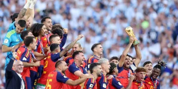 Spanyol menjadi juara Piala Dunia 2026 usai mengalahkan Argentina 1-0 dan mencatat rekor 38 laga tak terkalahkan.