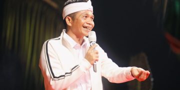Bupati Purwakarta Om Zein buka suara terkait polemik lagu Lalaki Langit. Simak penjelasan lengkap mengenai makna lirik dan alasan di balik penciptaannya.