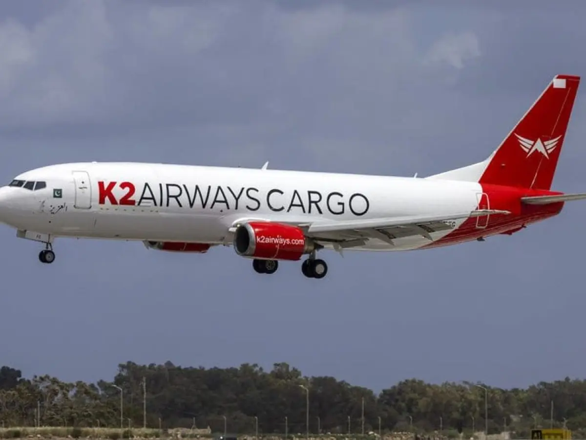 Pesawat Boeing 737 Kargo Jatuh di Lepas Pantai Pakistan, Tim Penyelamat Terus Cari Awak