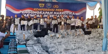 Bea Cukai mengungkap penyelundupan 3,37 ton ganja jaringan internasional setelah menemukan anomali pada pemeriksaan X-ray di Pelabuhan Tanjung Priok.