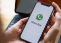 Chat WhatsApp baru masuk saat aplikasi dibuka? Ketahui penyebabnya mulai dari koneksi internet hingga pengaturan notifikasi beserta cara mengatasinya.