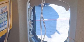 Pesawat Boeing 737 NG milik Ryanair mendarat darurat setelah jendela kabin terlepas saat terbang. Simak kronologi lengkap dan hasil investigasi awal.