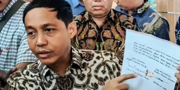 Menhut Raja Juli melaporkan penolakan gratifikasi dari Bupati Kuansing ke KPK. Simak aturan terbaru pelaporan gratifikasi berdasarkan Perkom Nomor 1 Tahun 2026.