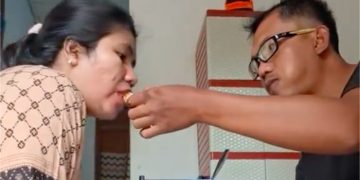 Kisah mengharukan istri driver ojol korban begal di Tangerang yang mengenang suapan terakhir sang suami. Polisi telah menetapkan pelaku sebagai tersangka.