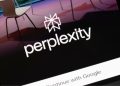 Microsoft menemukan ekstensi Chrome palsu yang menyamar sebagai Perplexity AI. Pengguna diminta segera menghapusnya untuk mencegah pemantauan aktivitas pencarian.