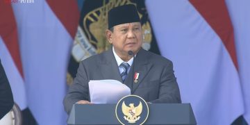 Dalam Hari Bhayangkara ke-80, Prabowo menegaskan korupsi menjadi penyebab kemiskinan dan meminta Polri meningkatkan kewaspadaan menghadapi ancaman baru.