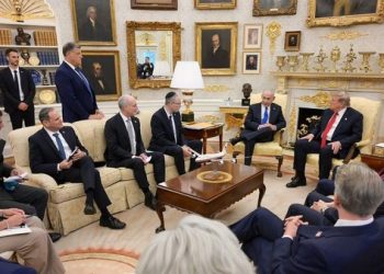 Pertemuan Donald Trump dan Benjamin Netanyahu di Gedung Putih memunculkan berbagai sorotan. Simak sejumlah tanda yang dinilai menunjukkan perubahan suasana hubungan keduanya.