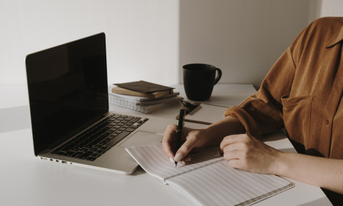 Mengenal Bare Minimum Monday Strategi Kerja Sehat untuk Awal Pekan Lebih Tenang