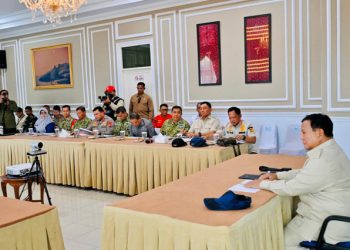 Pemerintah memperkuat penanganan karhutla di Kalimantan Barat dengan tambahan personel TNI, helikopter water bombing, OMC, dan pompanisasi gambut.