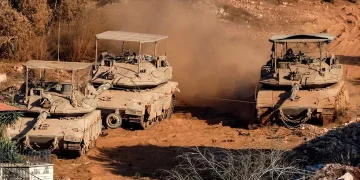 Puluhan tentara pemerintah Yaman tewas akibat serangan rudal dan drone Houthi. Pemerintah berjanji akan memberikan respons pada waktu yang tepat.