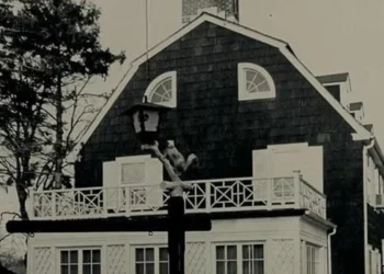 Kisah Misterius Rumah Amityville, Teror Rumah Amityville, Misteri Rumah Amityville