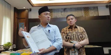 Prabowo membentuk tim gabungan untuk meningkatkan mutu buku ajar SD hingga SMA dengan membandingkan materi pendidikan Indonesia dan negara ASEAN.