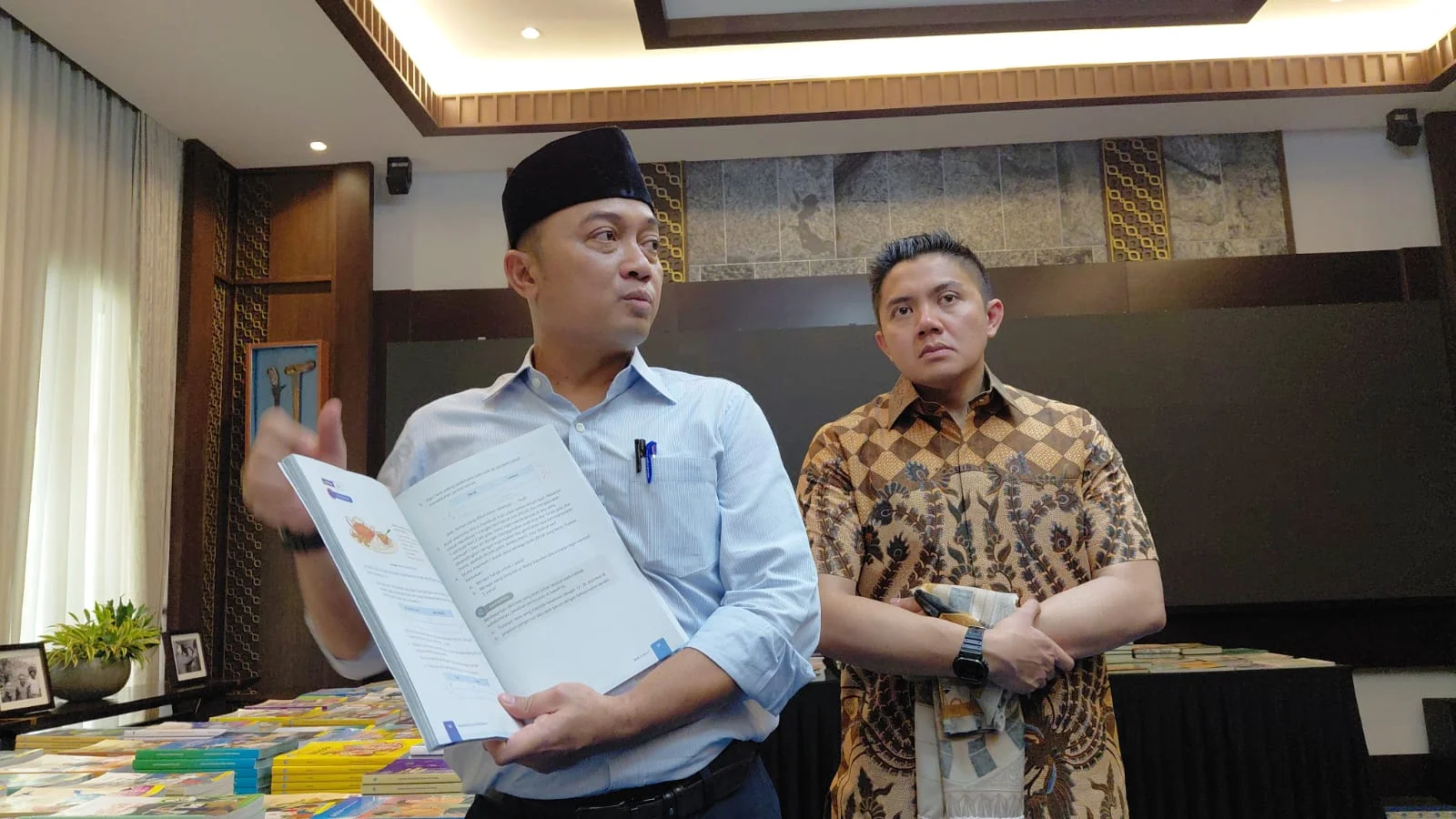 Prabowo Siapkan Tim Khusus untuk Tingkatkan Mutu Buku Pelajaran SD hingga SMA