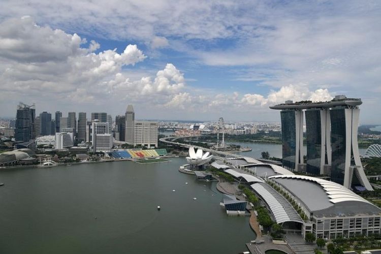 Singapura mengkaji penggabungan Pulau Semakau, Bukom, dan Sudong menjadi satu daratan baru untuk mendukung industri, energi, dan manufaktur canggih.