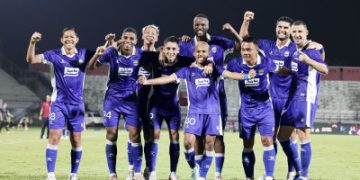 Persib Bandung menghadapi Bali United pada laga penentu Dewata Challenge Series 2026. Simak jadwal siaran langsung dan live streaming pertandingan.