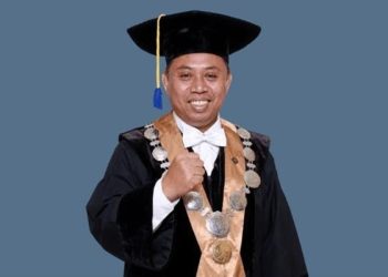 Akhmad Sodiq, Rektor Unsoed, diamankan dalam OTT KPK di Purwokerto. Ia merupakan lulusan peternakan Unsoed dan menempuh pendidikan lanjutan di Jerman.