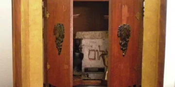 Benda Berhantu dan Terkutuk