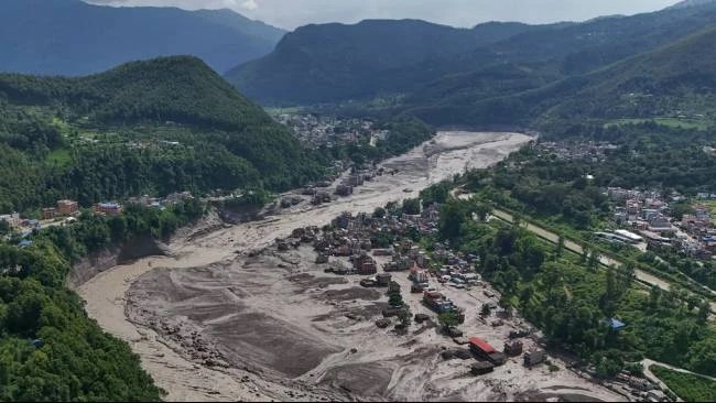 China memperingatkan ancaman banjir susulan di Nepal setelah danau alami terus membesar dan berisiko jebol dalam beberapa hari ke depan.