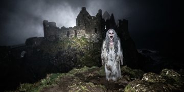 Banshee hantu pembawa kabar kematian, mitos banshee irlandia, jeritan pembawa kematian