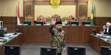 Eks Menag Yaqut Cholil Qoumas didakwa merugikan negara Rp 622 miliar dalam kasus korupsi kuota haji tambahan 2023-2024.