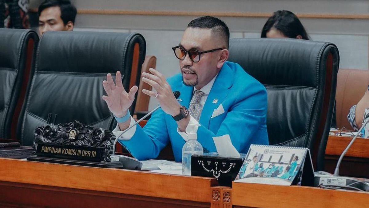 DPR menargetkan RUU Perampasan Aset disahkan pada 15 Desember 2026. Ahmad Sahroni mengungkap isu abuse of power masih menjadi perhatian pembahasan.