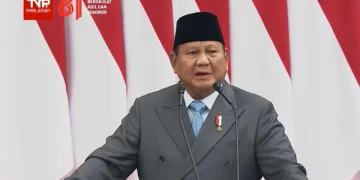 Prabowo Subianto mengungkap sejumlah menteri Kabinet Merah Putih bekerja keras hingga ada yang pingsan, masuk rumah sakit, dan menjalani operasi.