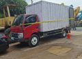 Polda Banten membongkar penimbunan solar subsidi dengan mobil boks yang dimodifikasi. Tangki tersembunyi berkapasitas 5.000 liter ditemukan polisi.