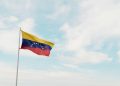 Venezuela memangkas jam kerja pegawai negeri untuk mengurangi tekanan jaringan listrik setelah permintaan listrik melonjak jauh di atas kapasitas pasokan.
