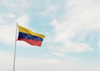 Venezuela memangkas jam kerja pegawai negeri untuk mengurangi tekanan jaringan listrik setelah permintaan listrik melonjak jauh di atas kapasitas pasokan.