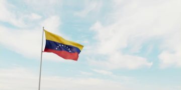 Venezuela memangkas jam kerja pegawai negeri untuk mengurangi tekanan jaringan listrik setelah permintaan listrik melonjak jauh di atas kapasitas pasokan.