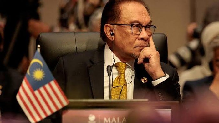 Malaysia mengembalikan kuota BBM bersubsidi RON95 menjadi 300 liter per bulan. Harga subsidi tetap RM1,99 per liter mulai September 2026.